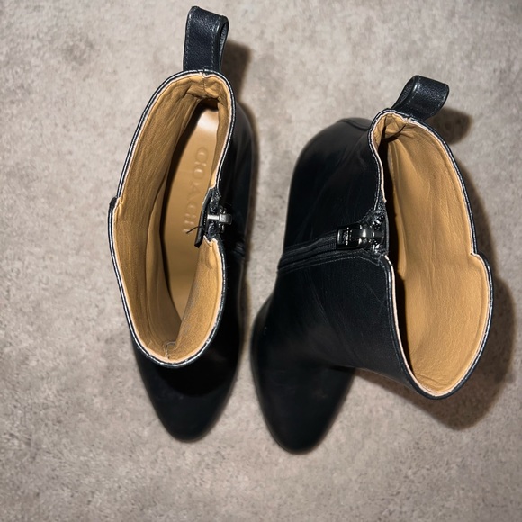 Coach Size 6 Black Leather Bootie Heel - Picture 3 of 8